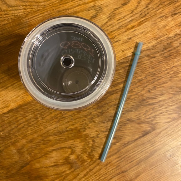 Taylor Swift 1989 Tumbler Cup with Straw - Picture 5 of 8